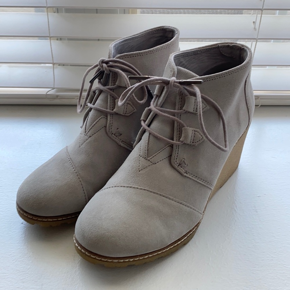 Tom’s Booties